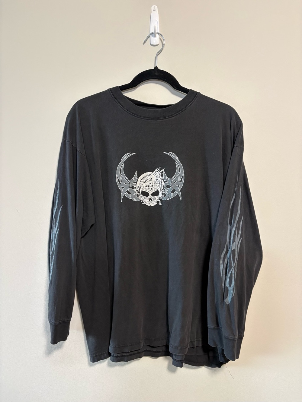 Vintage Y2K Dragon Skull Flame Long Sleeve M